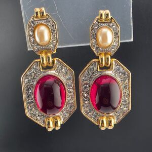 Vintage Donald Standard Red Jellybelly Statement Clip Earrings Gold Rhinestone